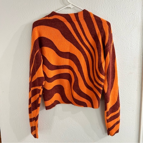 NWT Zara Zebra Striped Jacquard Sweater Size S - Picture 7 of 11